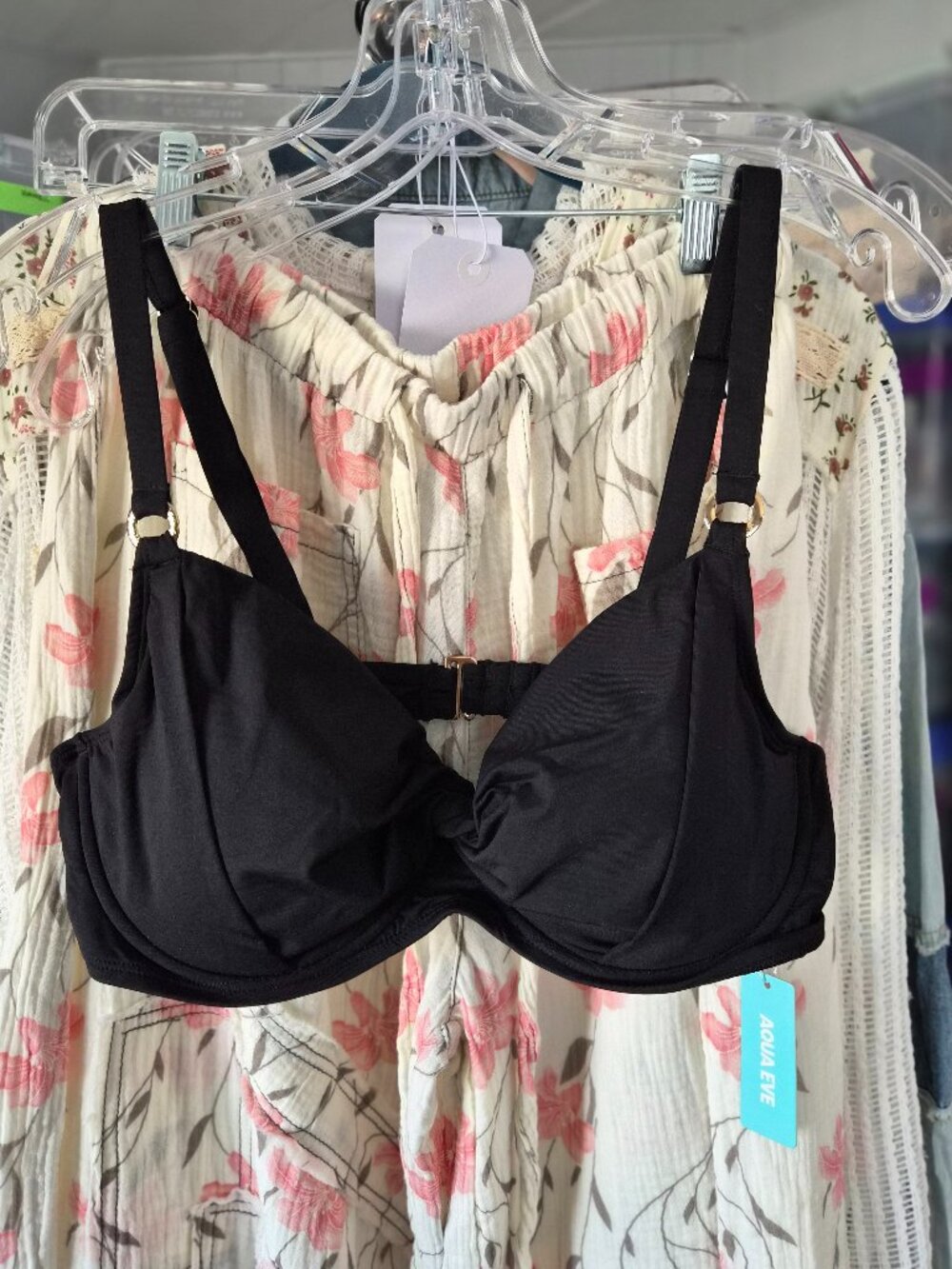 Aqua Eve Black Underwire Padded Bathing Suit Top L